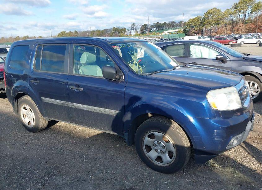 Photo 13 of 2015 Honda Pilot LX (VIN 5FNYF4H27FB062472)