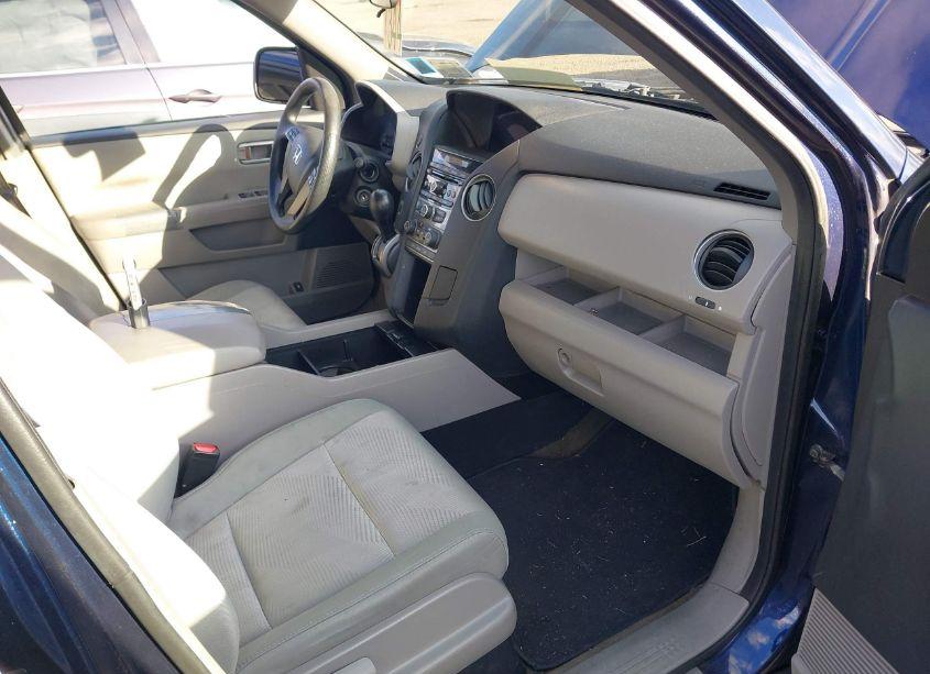 Photo 5 of 2015 Honda Pilot LX (VIN 5FNYF4H27FB062472)