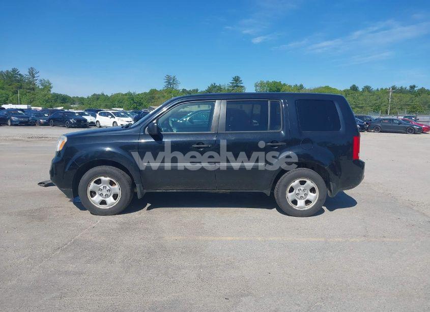 Photo 14 of 2015 Honda Pilot LX (VIN 5FNYF4H27FB071432)