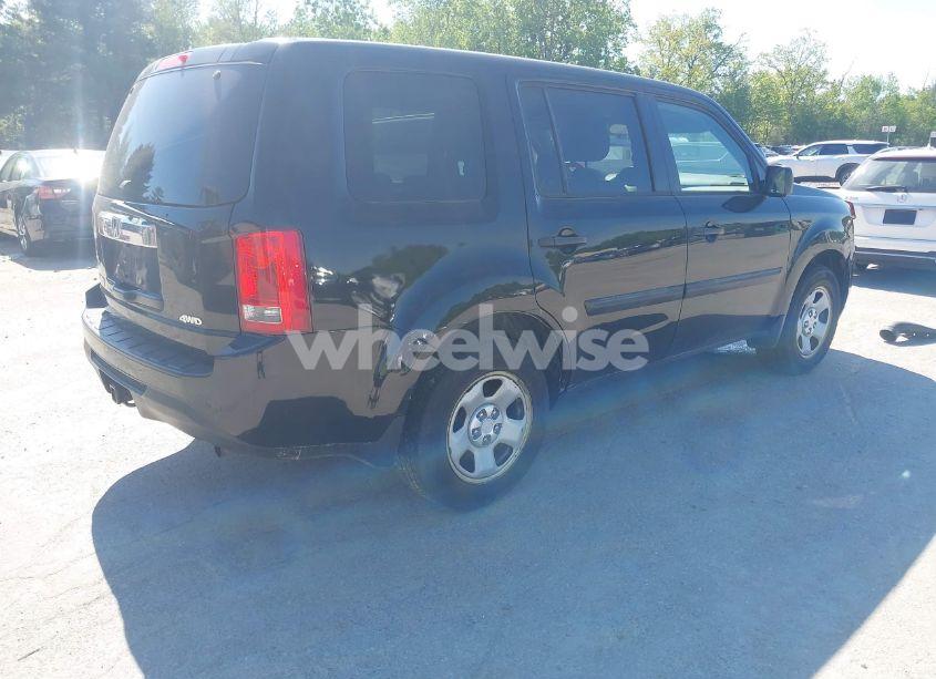 Photo 4 of 2015 Honda Pilot LX (VIN 5FNYF4H27FB071432)