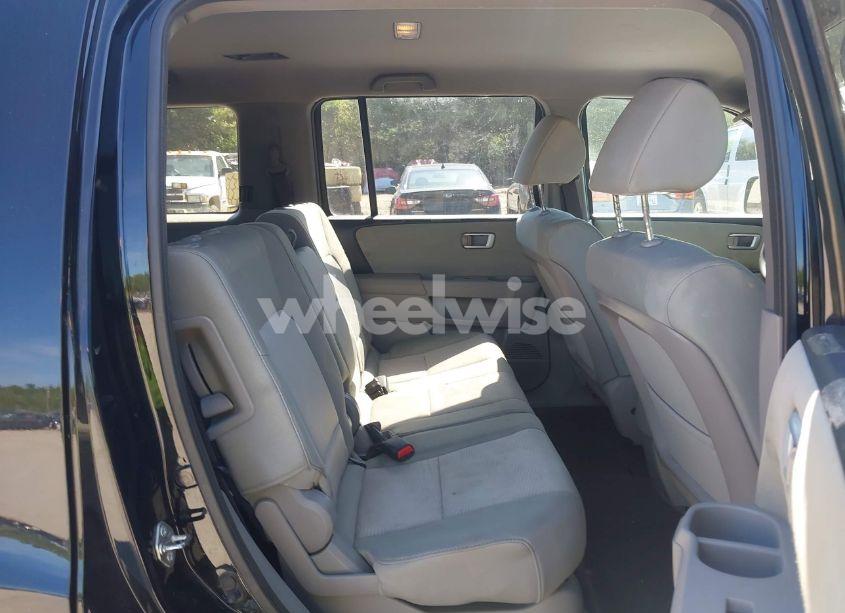 Photo 8 of 2015 Honda Pilot LX (VIN 5FNYF4H27FB071432)