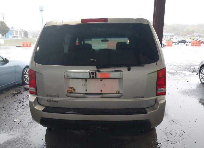 Photo 16 of 2010 Honda Pilot LX (VIN 5FNYF4H28AB032907)