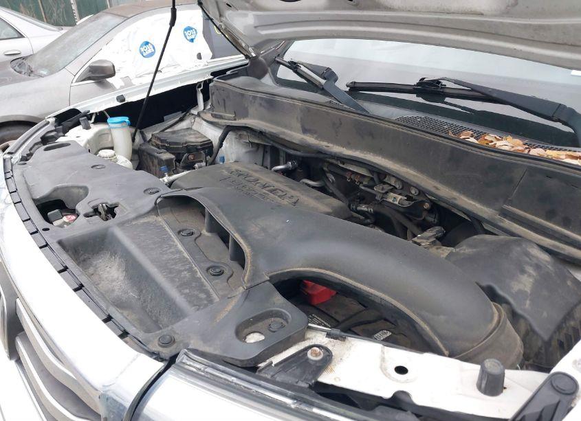 Photo 10 of 2013 Honda Pilot LX (VIN 5FNYF4H28DB060887)