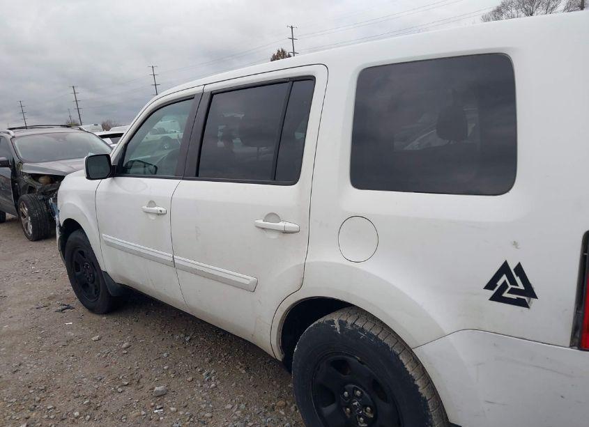 Photo 14 of 2013 Honda Pilot LX (VIN 5FNYF4H28DB060887)