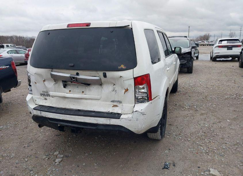 Photo 4 of 2013 Honda Pilot LX (VIN 5FNYF4H28DB060887)