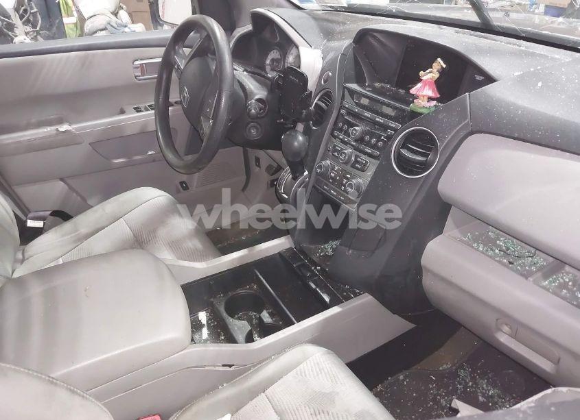 Photo 5 of 2013 Honda Pilot LX (VIN 5FNYF4H28DB069105)