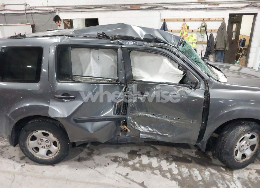 Photo 6 of 2013 Honda Pilot LX (VIN 5FNYF4H28DB069105)