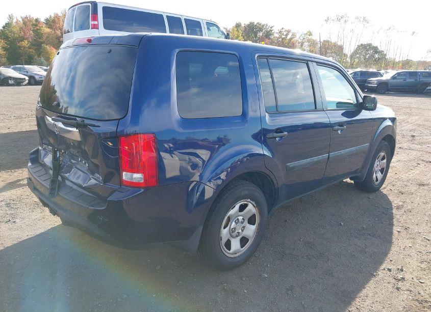 Photo 4 of 2014 Honda Pilot LX (VIN 5FNYF4H28EB018107)