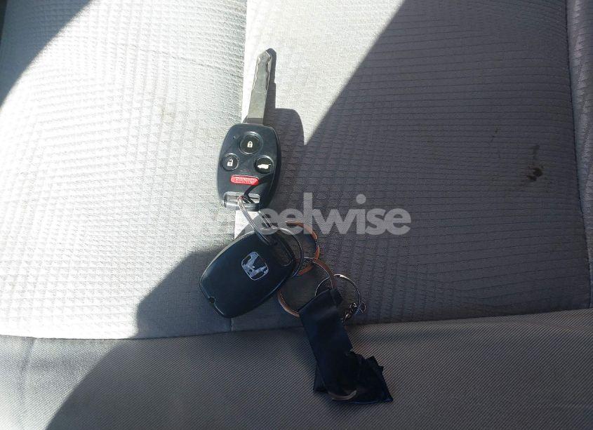 Photo 11 of 2015 Honda Pilot LX (VIN 5FNYF4H28FB076705)