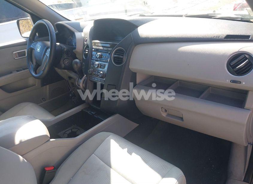 Photo 5 of 2015 Honda Pilot LX (VIN 5FNYF4H28FB076705)