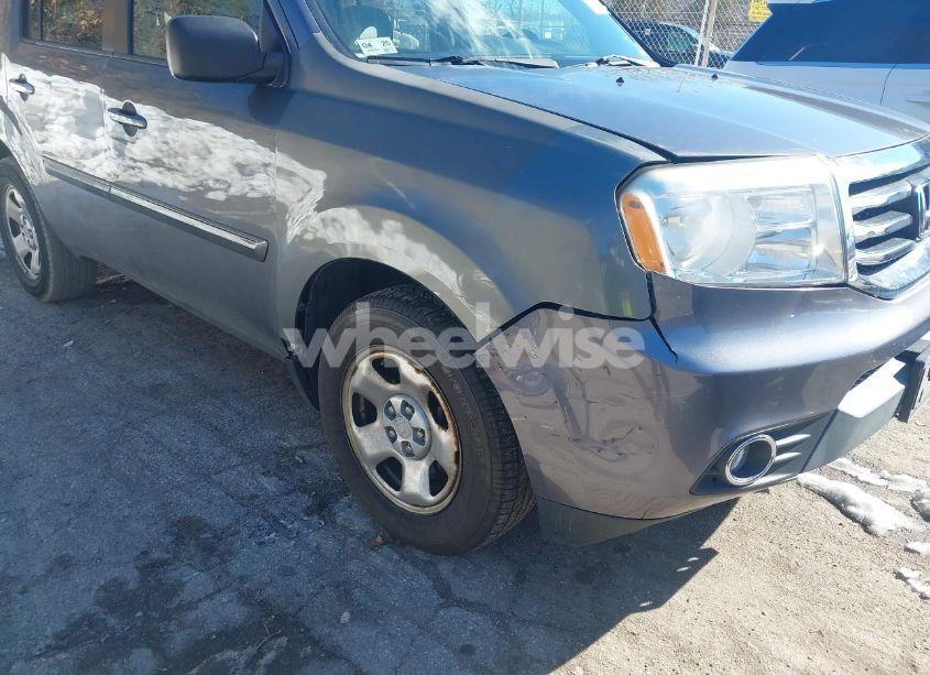 Photo 6 of 2015 Honda Pilot LX (VIN 5FNYF4H28FB076705)