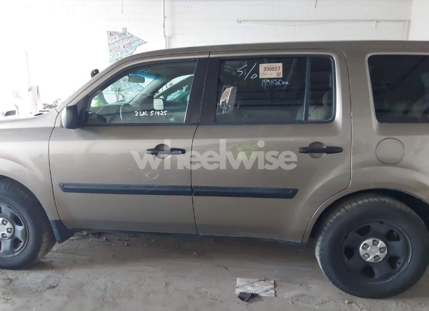 Photo 13 of 2011 Honda Pilot LX (VIN 5FNYF4H29BB061897)