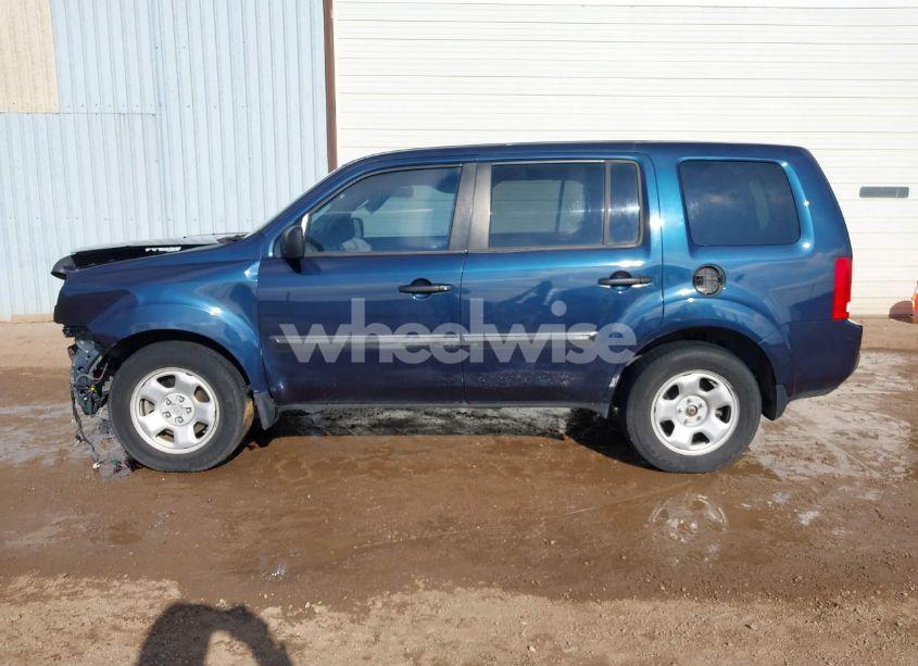 Photo 15 of 2011 Honda Pilot LX (VIN 5FNYF4H29BB069563)