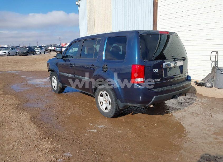 Photo 3 of 2011 Honda Pilot LX (VIN 5FNYF4H29BB069563)