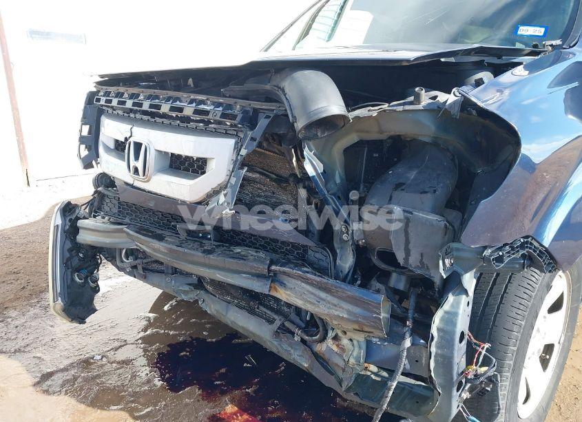 Photo 6 of 2011 Honda Pilot LX (VIN 5FNYF4H29BB069563)