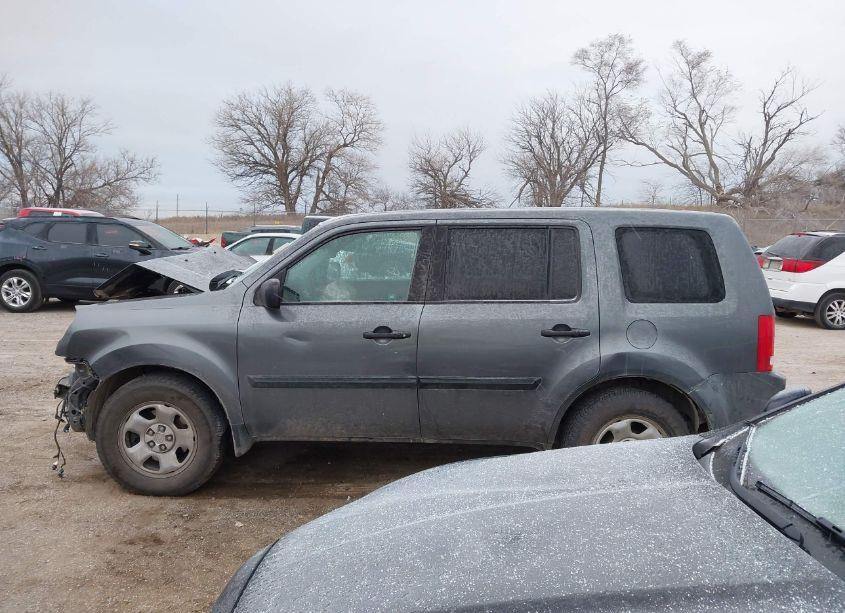 Photo 13 of 2011 Honda Pilot LX (VIN 5FNYF4H29BB085780)