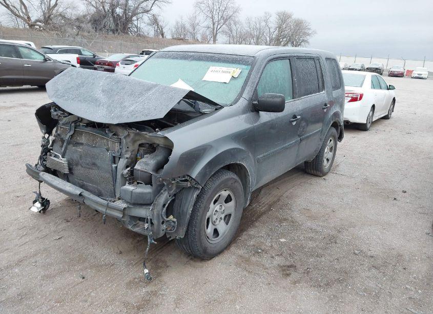 Photo 2 of 2011 Honda Pilot LX (VIN 5FNYF4H29BB085780)