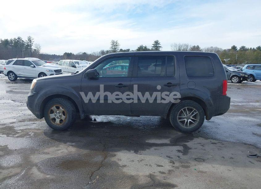 Photo 14 of 2012 Honda Pilot LX (VIN 5FNYF4H29CB005976)