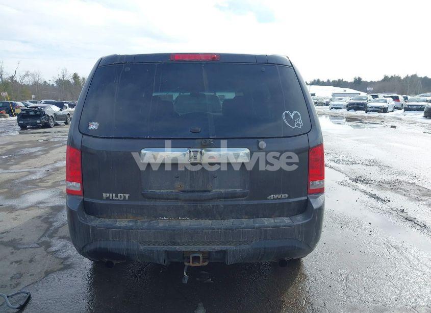 Photo 16 of 2012 Honda Pilot LX (VIN 5FNYF4H29CB005976)