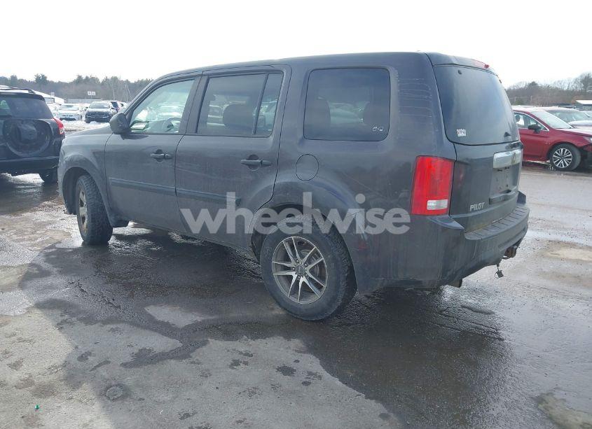 Photo 3 of 2012 Honda Pilot LX (VIN 5FNYF4H29CB005976)