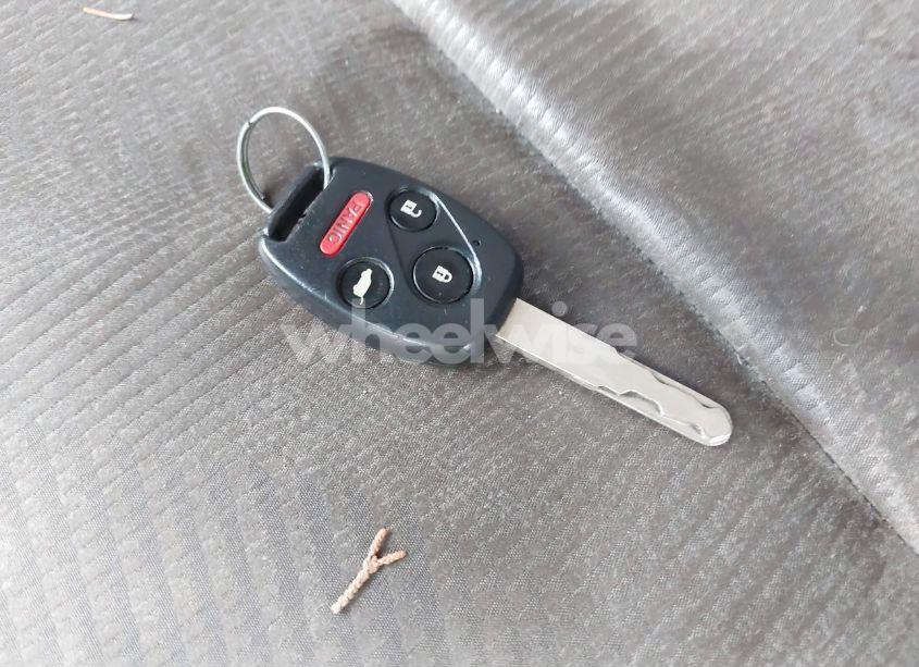 Photo 11 of 2015 Honda Pilot LX (VIN 5FNYF4H29FB026136)