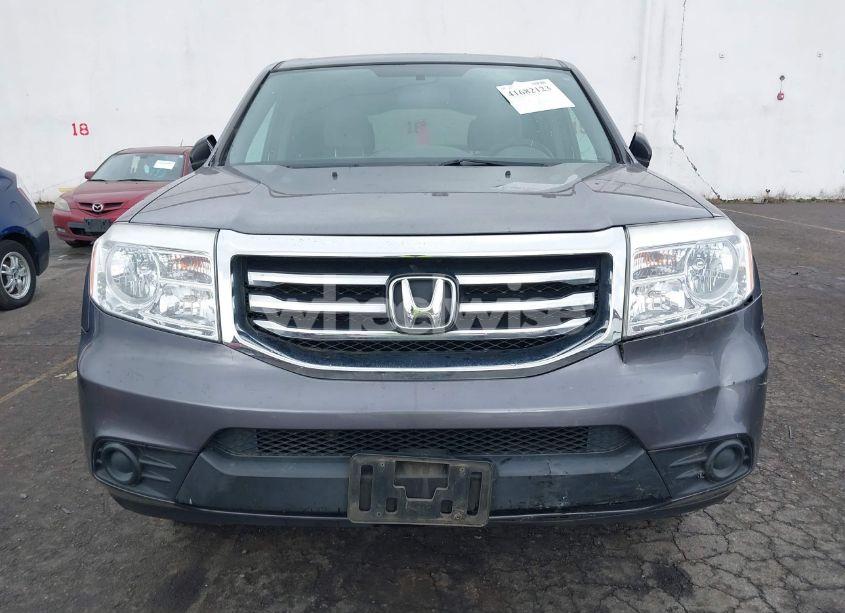 Photo 6 of 2015 Honda Pilot LX (VIN 5FNYF4H29FB026136)