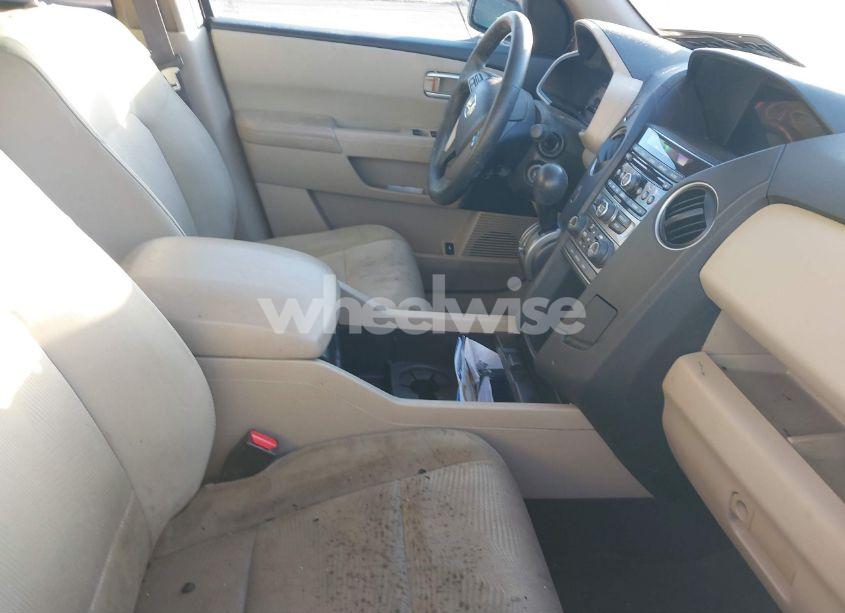 Photo 5 of 2015 Honda Pilot LX (VIN 5FNYF4H29FB052414)