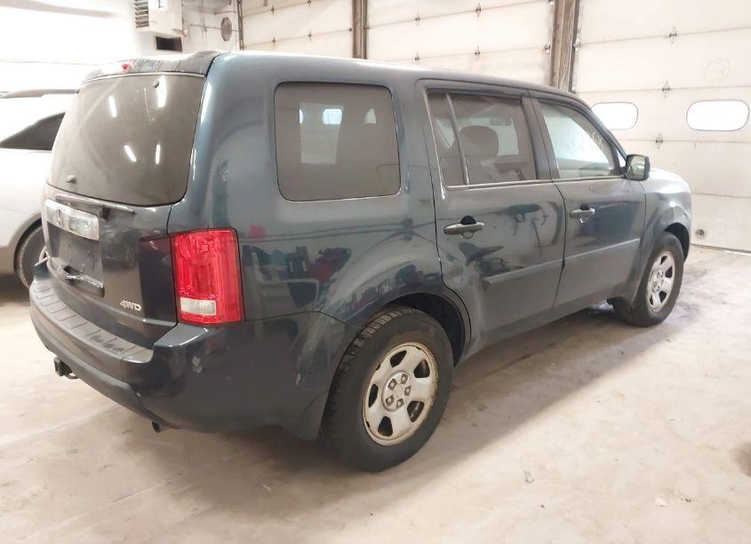 Photo 4 of 2010 Honda Pilot LX (VIN 5FNYF4H2XAB030446)