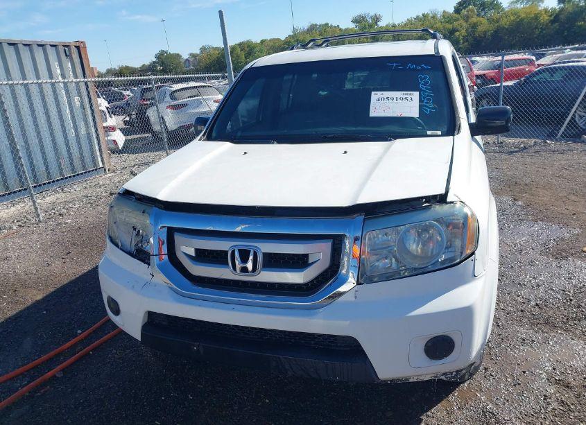 Photo 12 of 2010 Honda Pilot LX (VIN 5FNYF4H2XAB032021)