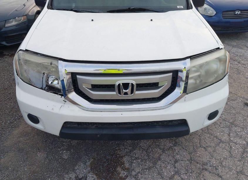 Photo 6 of 2010 Honda Pilot LX (VIN 5FNYF4H2XAB032021)