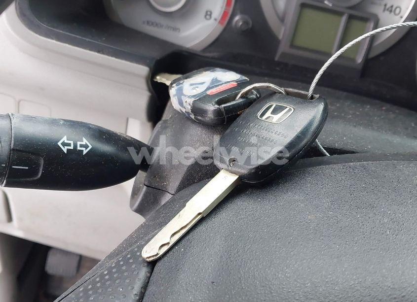 Photo 11 of 2011 Honda Pilot LX (VIN 5FNYF4H2XBB025569)