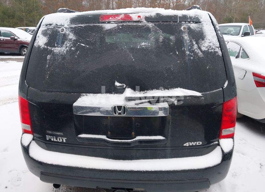 Photo 16 of 2011 Honda Pilot LX (VIN 5FNYF4H2XBB025569)