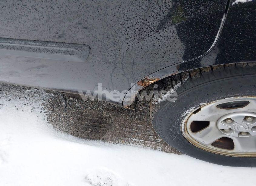 Photo 6 of 2011 Honda Pilot LX (VIN 5FNYF4H2XBB025569)