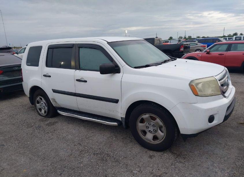 Photo 13 of 2011 Honda Pilot LX (VIN 5FNYF4H2XBB029783)