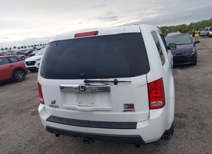 Photo 16 of 2011 Honda Pilot LX (VIN 5FNYF4H2XBB029783)