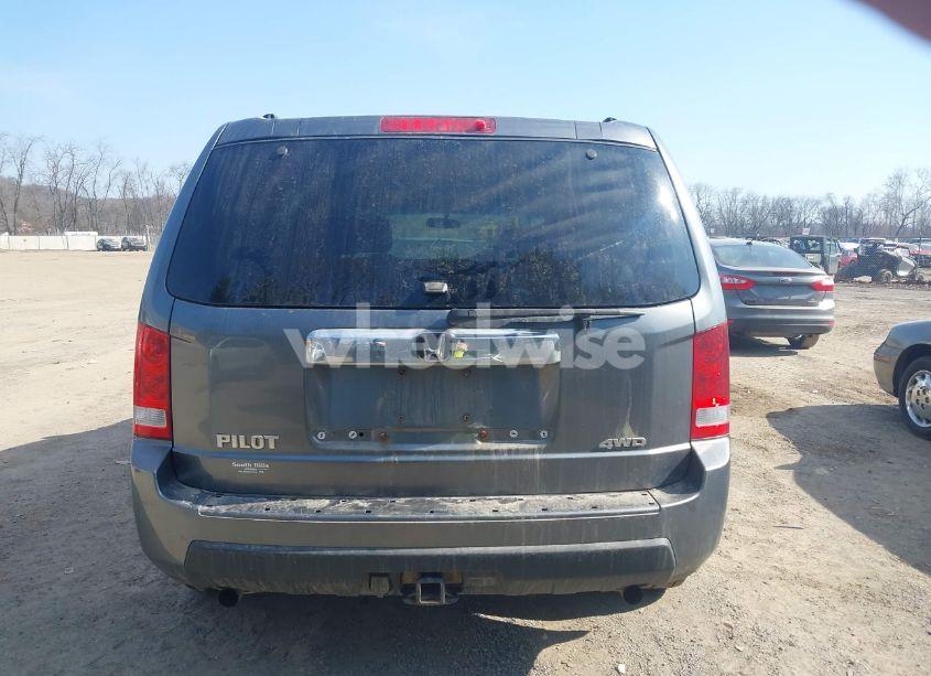 Photo 16 of 2011 Honda Pilot LX (VIN 5FNYF4H2XBB064209)
