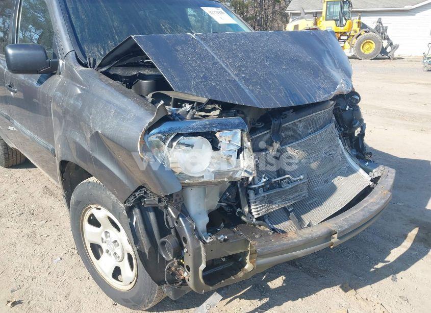 Photo 18 of 2011 Honda Pilot LX (VIN 5FNYF4H2XBB064209)