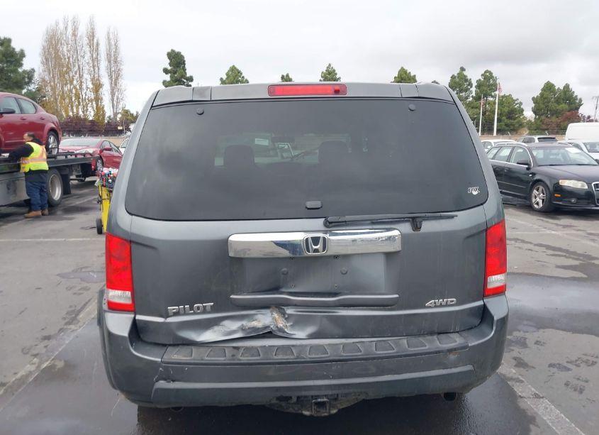 Photo 16 of 2011 Honda Pilot LX (VIN 5FNYF4H2XBB104062)