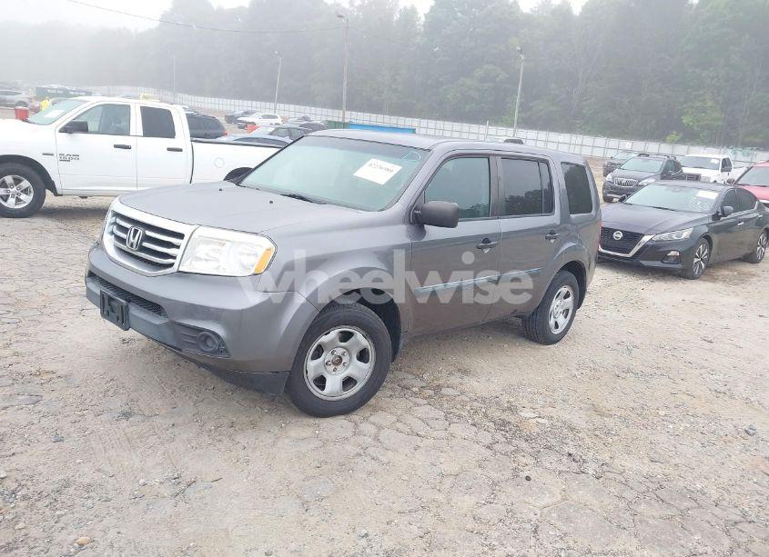 Photo 2 of 2014 Honda Pilot LX (VIN 5FNYF4H2XEB004614)
