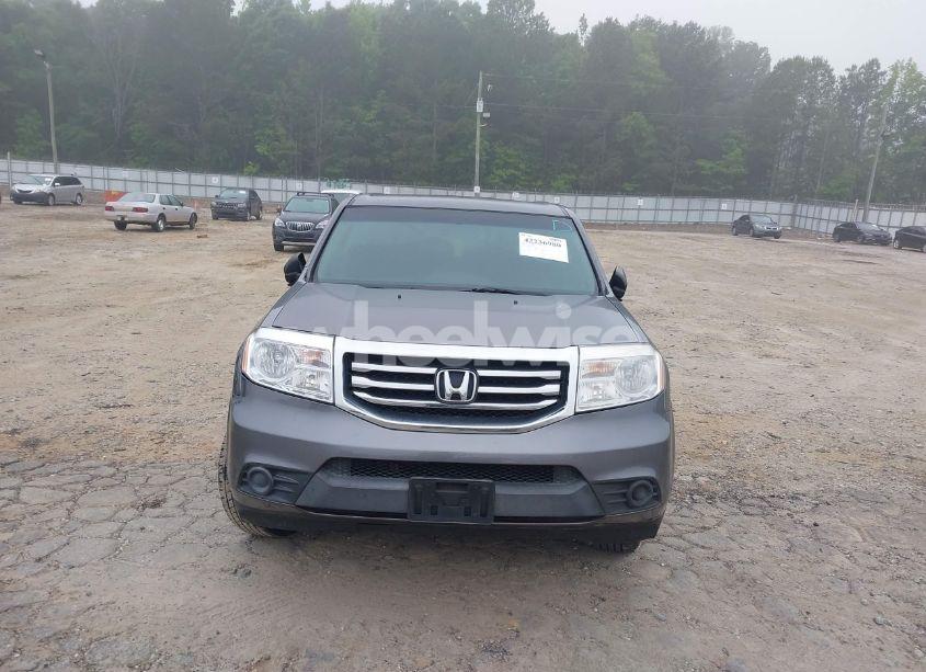 Photo 6 of 2014 Honda Pilot LX (VIN 5FNYF4H2XEB004614)