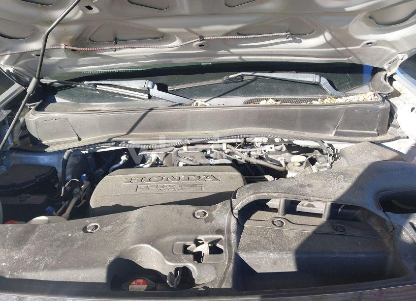 Photo 10 of 2015 Honda Pilot LX (VIN 5FNYF4H2XFB013573)