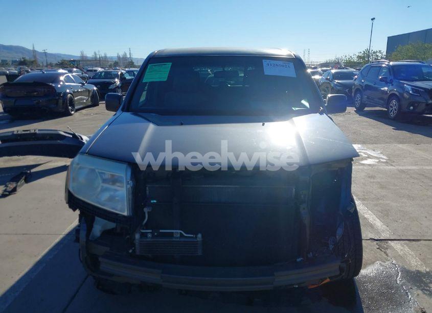 Photo 13 of 2015 Honda Pilot LX (VIN 5FNYF4H2XFB016635)