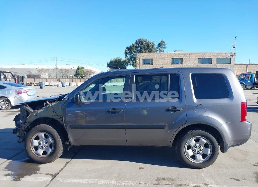 Photo 15 of 2015 Honda Pilot LX (VIN 5FNYF4H2XFB016635)