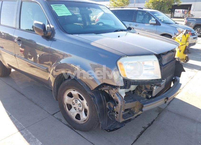 Photo 18 of 2015 Honda Pilot LX (VIN 5FNYF4H2XFB016635)