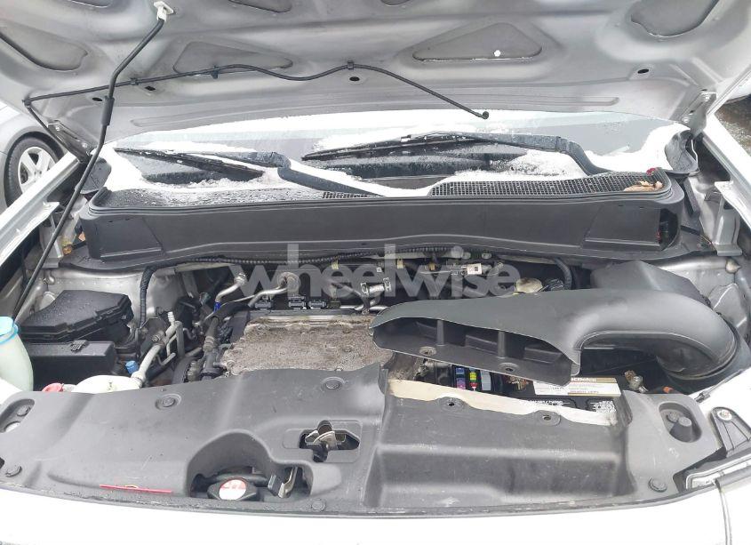 Photo 10 of 2015 Honda Pilot SE (VIN 5FNYF4H30FB054237)