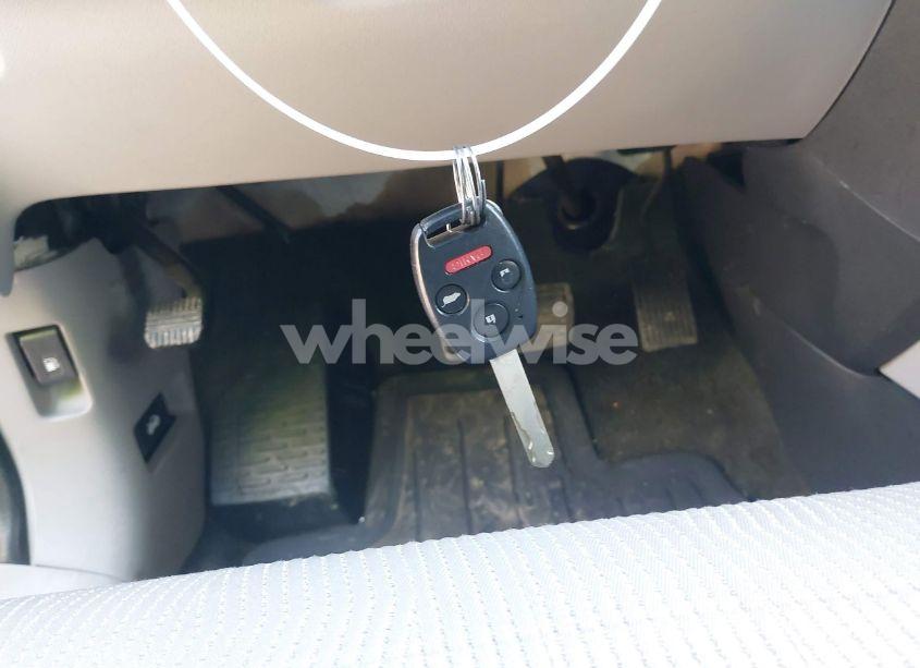 Photo 11 of 2015 Honda Pilot SE (VIN 5FNYF4H32FB032255)