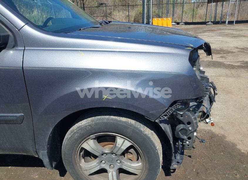 Photo 17 of 2015 Honda Pilot SE (VIN 5FNYF4H32FB032255)