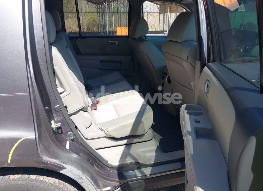 Photo 8 of 2015 Honda Pilot SE (VIN 5FNYF4H32FB032255)