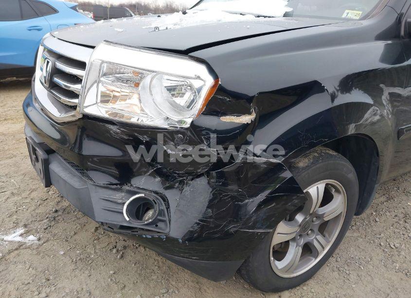 Photo 6 of 2015 Honda Pilot SE (VIN 5FNYF4H32FB046432)