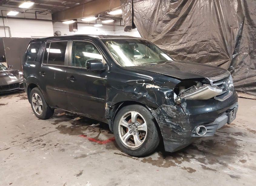 2015 Honda Pilot SE (VIN 5FNYF4H35FB046408) main photo